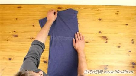 旧T恤巧改造 做出环保又便利的生活用品