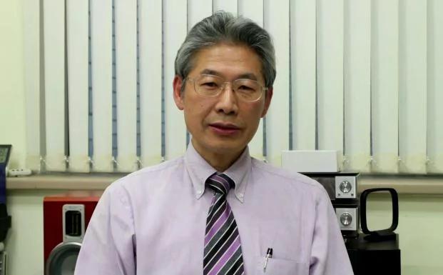 夏日“撑伞降温”颜色大有学问 医师实测“3分钟可降5°C”撑错颜色反而会变黑!