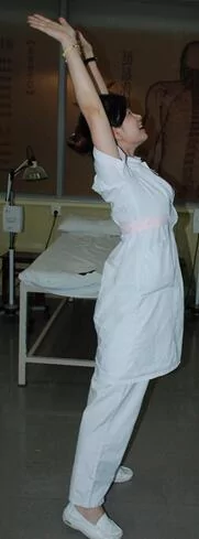 每天早上一定要做“脊椎健康操” 帮你赶走腰酸背痛!