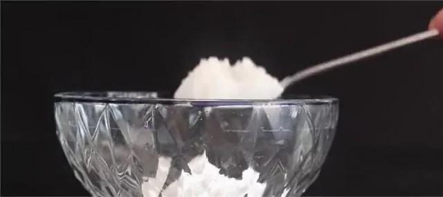 家里的蟑螂越来越多怎么办?只要一个罐头瓶 蟑螂全部死光光