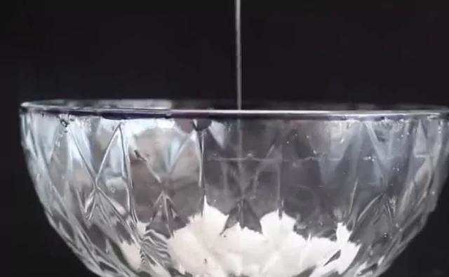 家里的蟑螂越来越多怎么办?只要一个罐头瓶 蟑螂全部死光光