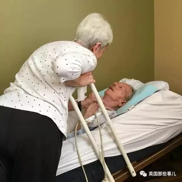 他们生命中的最后一张照片 脆弱中也有珍贵的温情