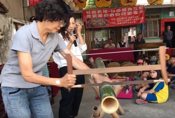 达人展现「剖香脚」 传统技艺让所有人惊叹!