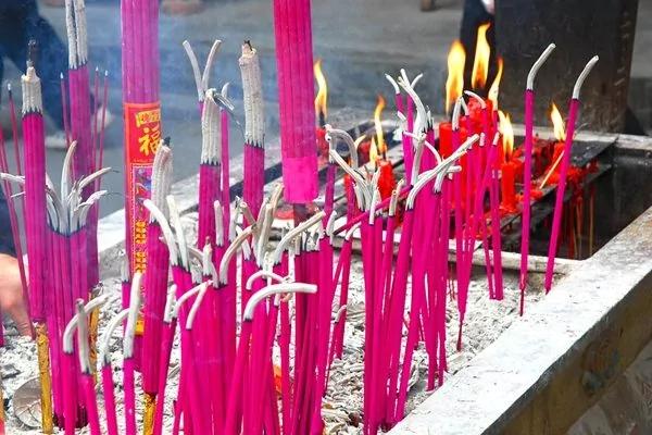达人展现「剖香脚」 传统技艺让所有人惊叹!