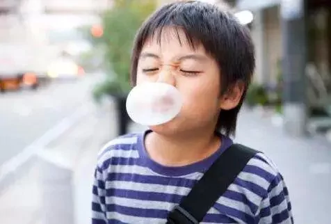 注意!在澳洲千万别这样做 不然你可能会被揍一顿…在国外这些行为做不得…