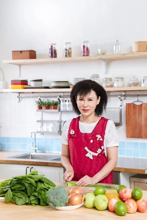 刷洗电锅时黑灰色的水 有毒吗?谭敦慈:使用电锅 你不能不知道的8件事