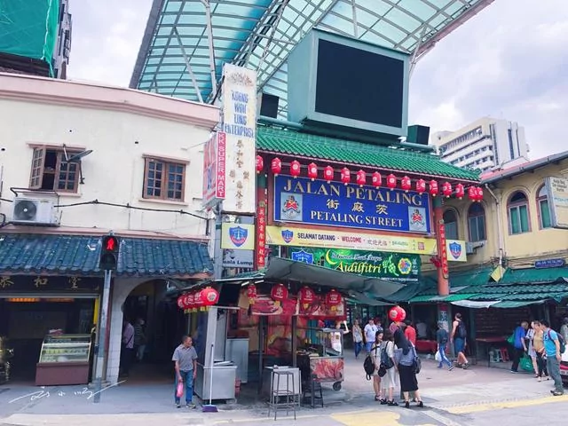 亚洲最“奇怪”的国家 至少要会三种语言才能生存下去 你去过吗?