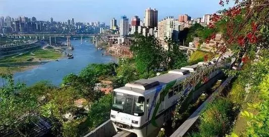 一趟火车坐了10小时 为何还在这座城市