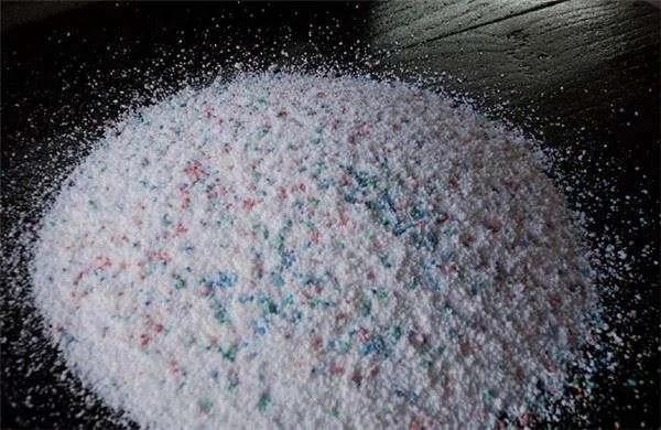 老奶奶只用了一个马铃薯就消灭了一大片蟑螂 这个方法能将蟑螂斩草除根!