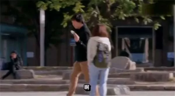 美女丑女谁更容易借到钱?这实验太残忍
