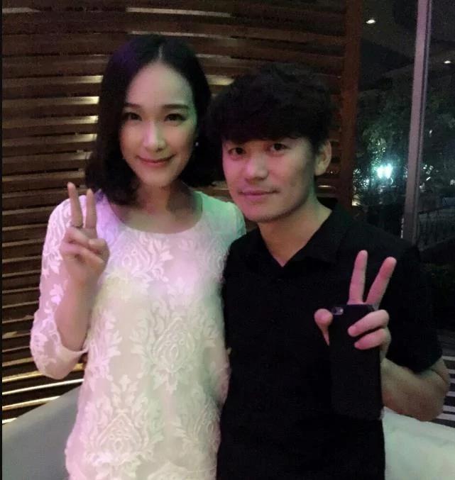 杨采熙16年晒出的与王宝强合影