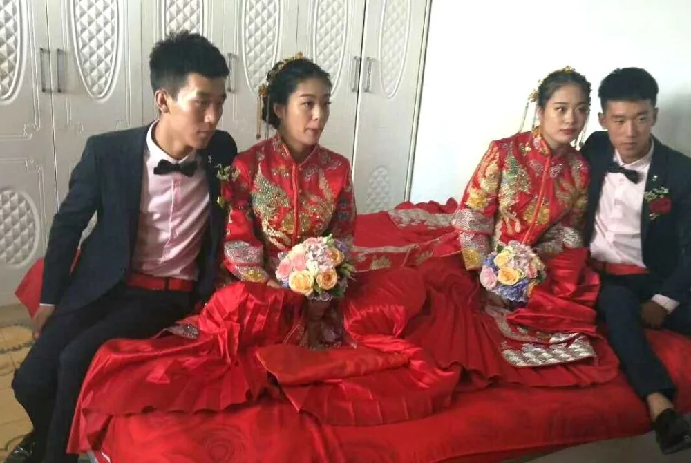 双胞胎兄弟娶双胞胎姐妹 新娘:最怕认错老公