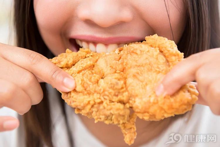 3种食物让你加快衰老 你却偏偏最爱吃!
