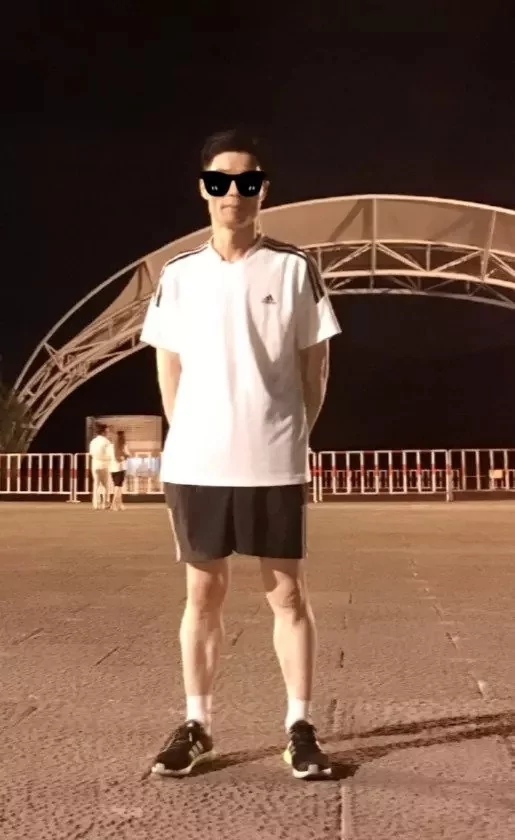 姑娘吐槽:老爸网购上瘾2个月买成至尊 VIP
