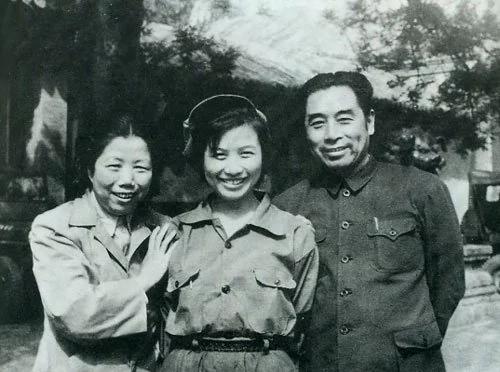 红朝秘闻!周恩来到底有多少女人?
