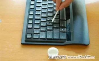化学清洁剂伤身!试用这些无毒害的日常用品来清洁
