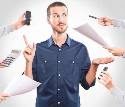 为什么男人到四十岁会感到焦虑?是什么原因造成的?
