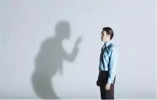 敢于当面批评你的人 才是你生命中的贵人!
