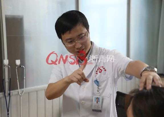 30岁小伙早上起床后流泪不止 照镜子瞬间惊呆!