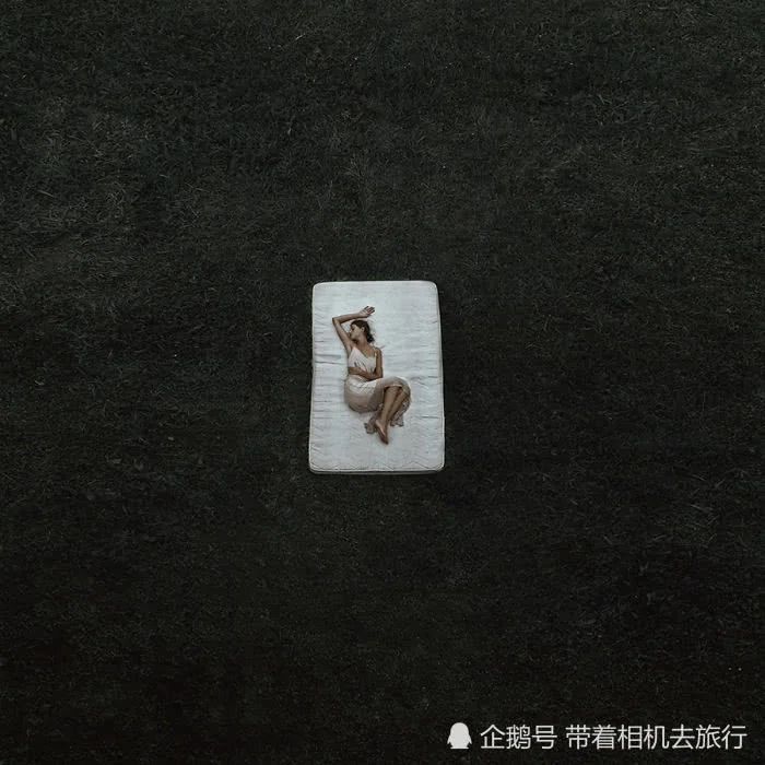 女孩的“深度”自拍 每一张照片都演绎一句哲理
