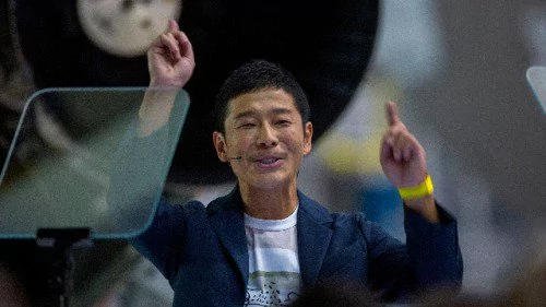 包下飞船去探月的日本富豪 是女星刚力彩芽的男友
