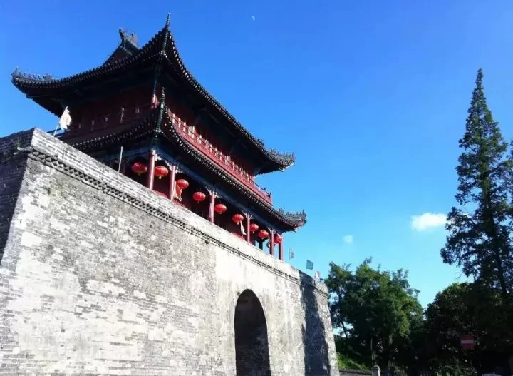 一座城一首诗看看属于你城市的诗词是哪首