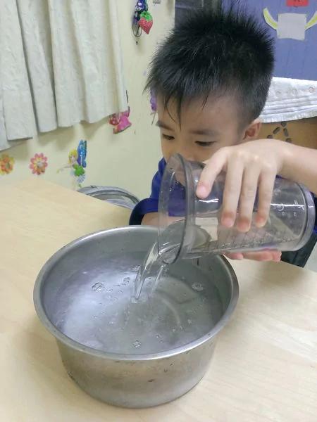 自制柚子皮洗碗精 废物利用小帮手