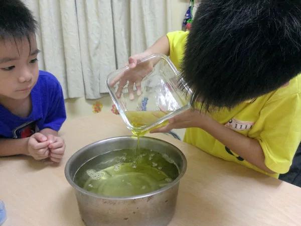 自制柚子皮洗碗精 废物利用小帮手