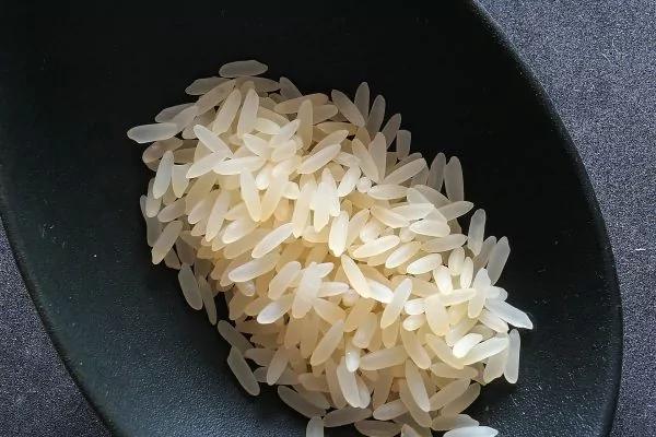 煮米饭时加点它 比药还管用!血管通了 气色好了 腰都细了