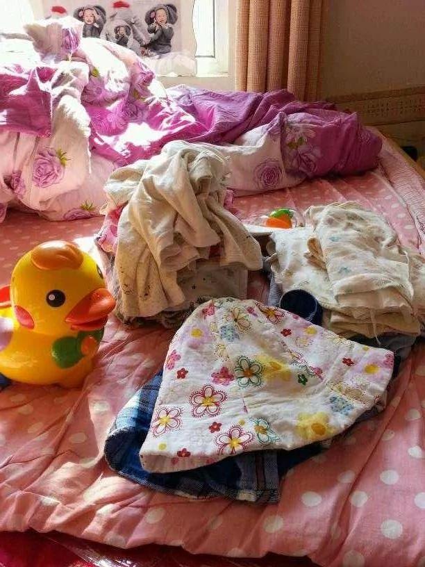 生完孩子 婆婆来看孙子 打开她带来的大箱子 我吓得扔了出去!