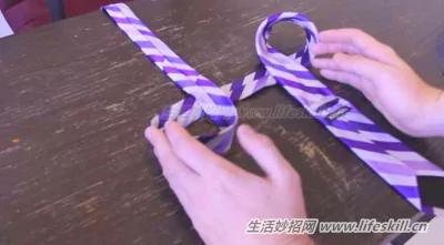 用不到一分钟 就能打出漂亮的领带!