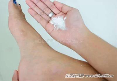 教你3招 轻松摆脱脚臭的困扰!