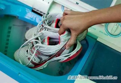 教你3招 轻松摆脱脚臭的困扰!