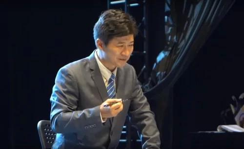 《孤独的美食家》舞台剧彩排现场的主角