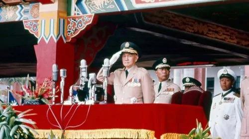 1951年 蒋中正总统国庆日阅兵典礼训词