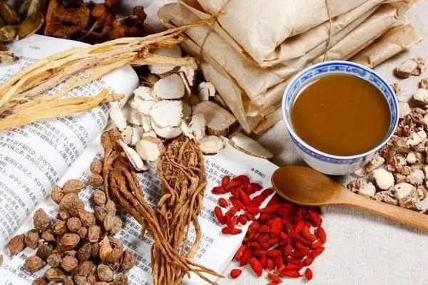 手脚冰冷就进补!中医师:这种人要当心 越补越糟糕