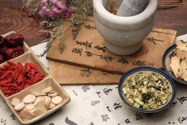 手脚冰冷就进补!中医师:这种人要当心 越补越糟糕