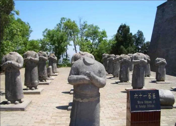 乾陵的61尊石像为何都没有脑袋?