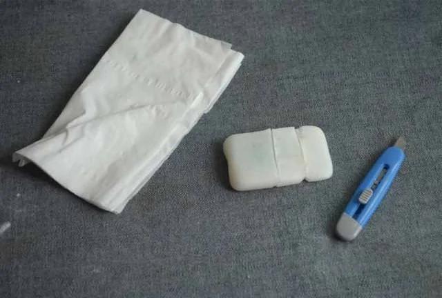 将肥皂用纸“包起来” 没想到竟然这么厉害 解决了家家户户困扰的问题