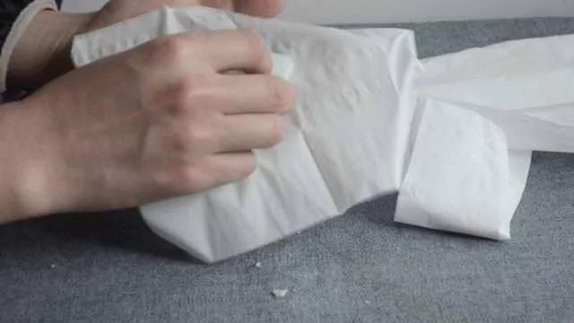 将肥皂用纸“包起来” 没想到竟然这么厉害 解决了家家户户困扰的问题