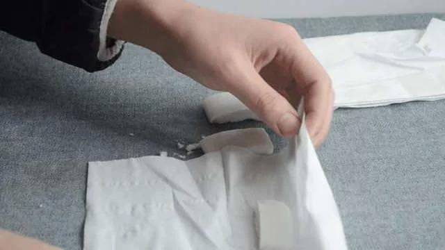将肥皂用纸“包起来” 没想到竟然这么厉害 解决了家家户户困扰的问题