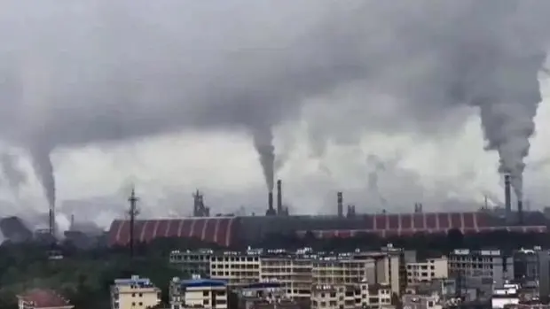 方大系旗下的萍乡钢铁造成严重污染但依然被江西省政府高层一路绿灯。(野马财经公开报道 / 拍摄日期不详)
