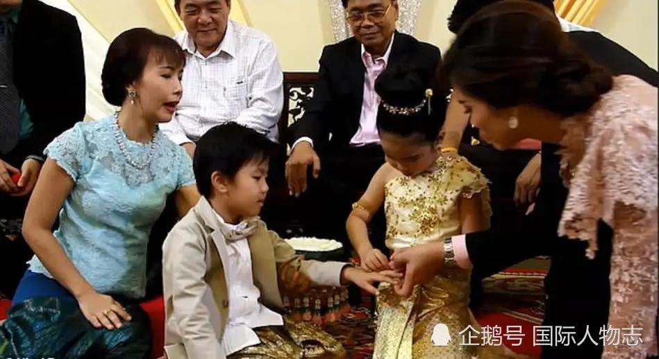 泰國6歲龍鳳胎舉行婚禮 只因其父母堅信他們是前世的戀人！