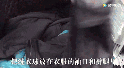 用一个可乐瓶洗衣服 竟然比手洗的还干净?