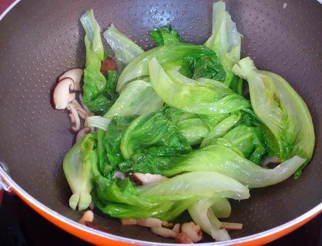 越吃眼睛越亮的一道菜 学生吃了 护眼明目 老人吃了 预防老花眼