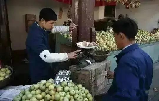 尘封30多年的老照片被扒出:看过的人都很感慨!