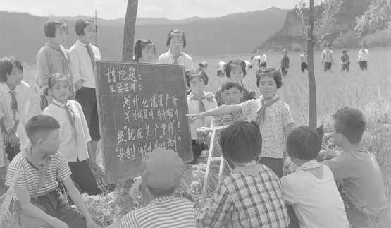 中共国的政治课 “解放全人类”是我们最崇高的理想