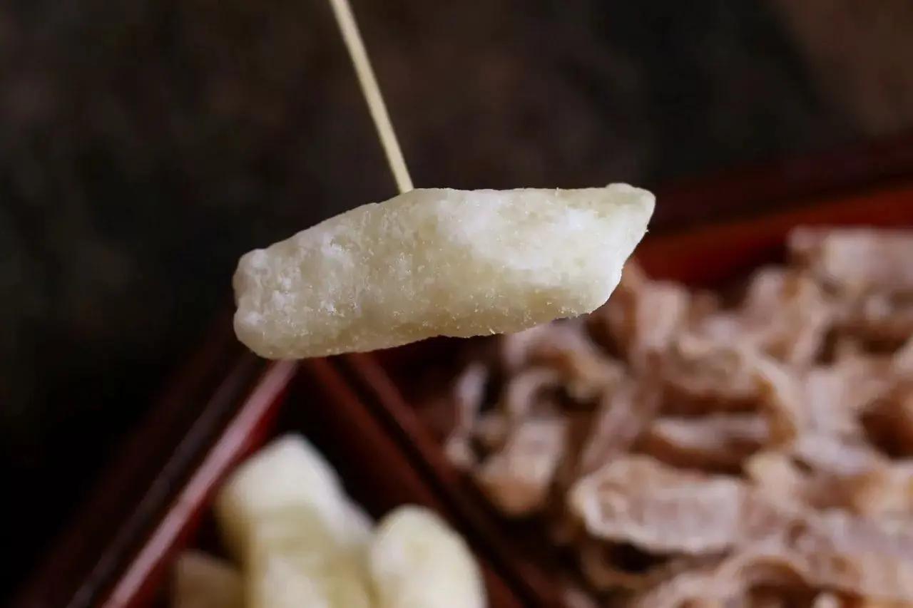小时候 年夜饭前最期盼吃到的一整盒甜