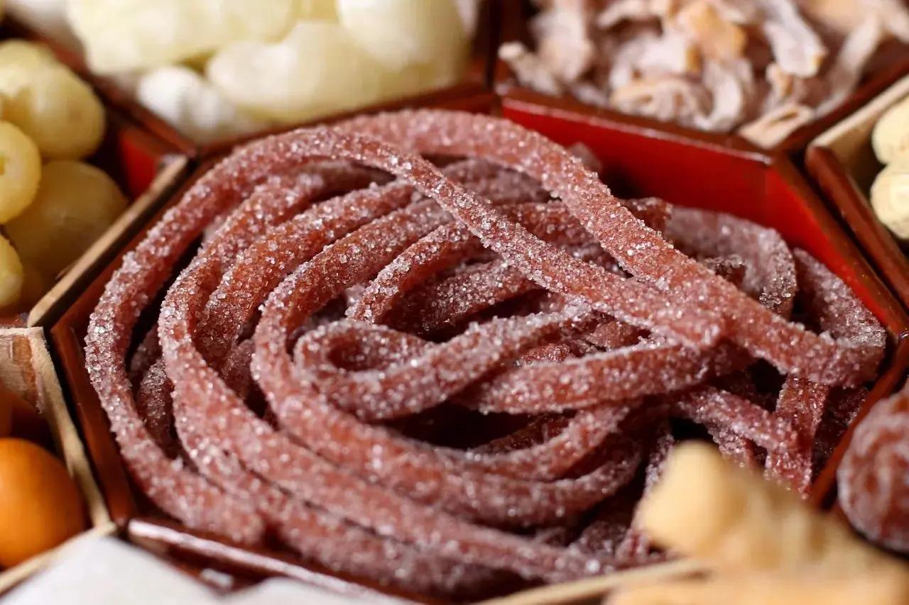 小时候 年夜饭前最期盼吃到的一整盒甜