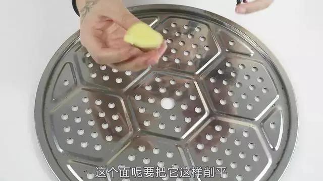 生姜在蒸笼上抹一抹 每个家庭都需要 涨知识了!